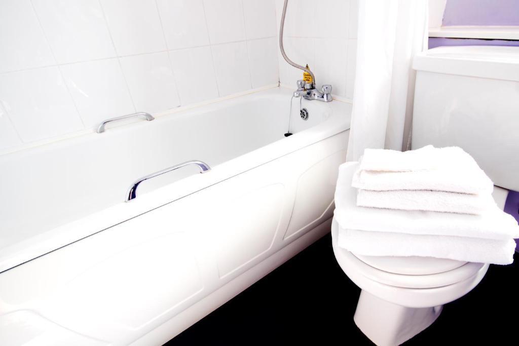 Caledonia Hotel Rosyth Værelse billede