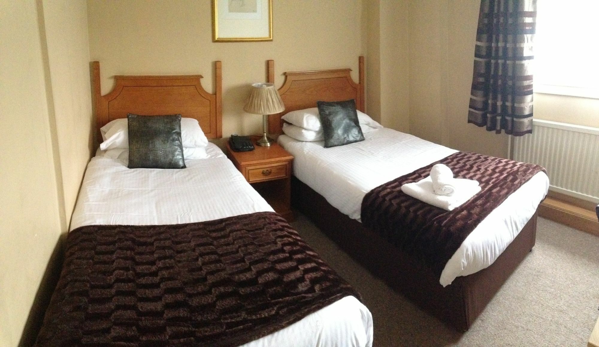 Caledonia Hotel Rosyth Eksteriør billede